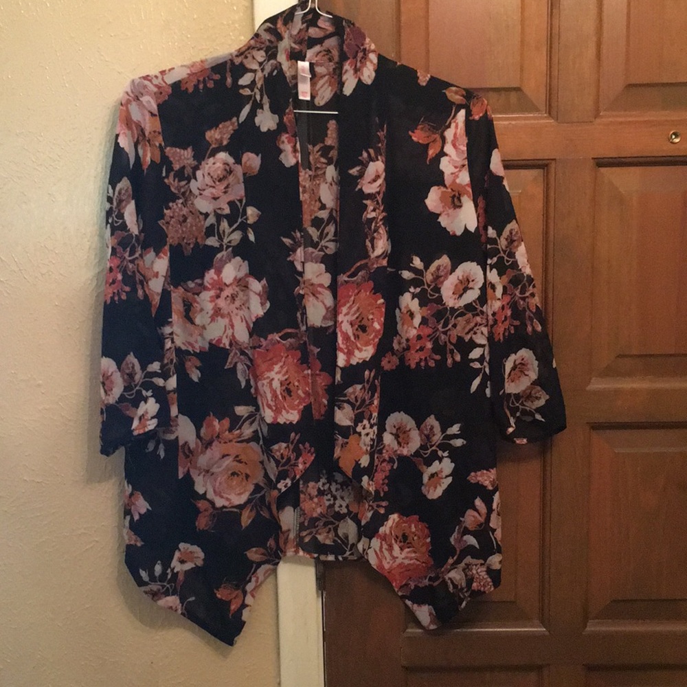 Long Sleeve Shaw